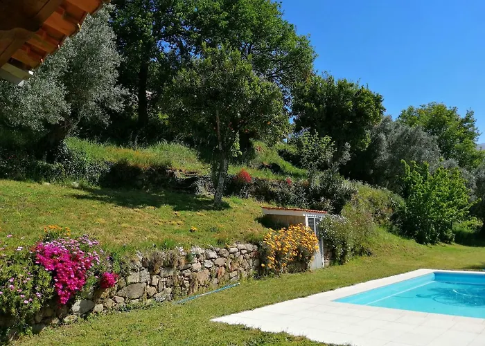 卡萨斯德阿尔维特旅馆 招待所 Cerva